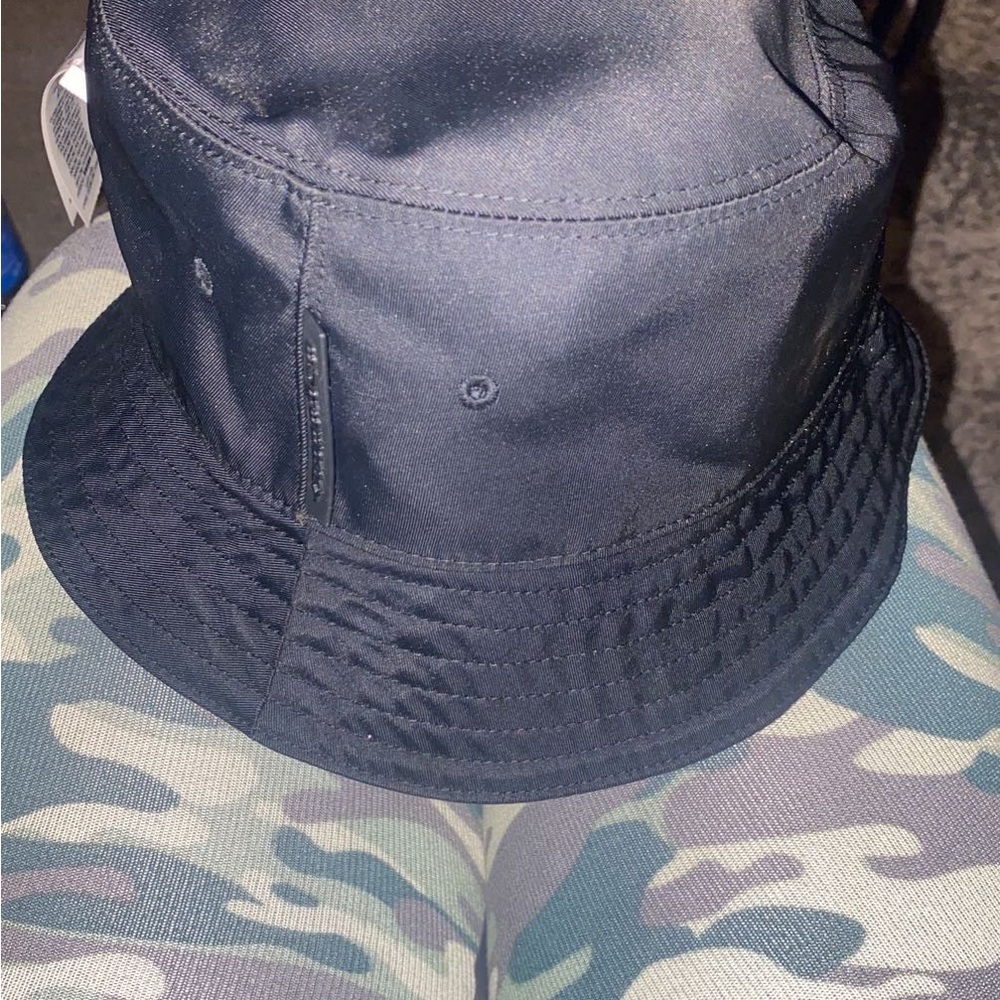Burberry bucket hat